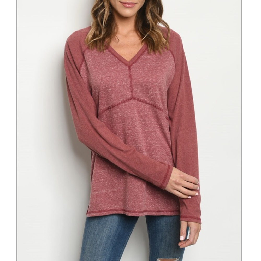 Love Riche brick burgundy V-neck two-tone top w/stitch detail. NEW w/tags